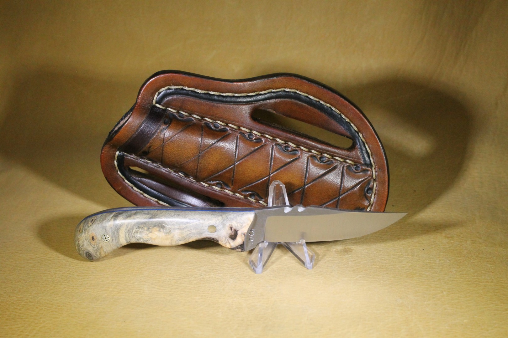 23 035 Buckeye Burl 440c Stainless Steel Blade Comes With Custom Sheath 5r Knives