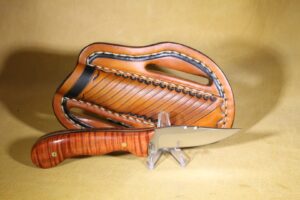 25-077 Curly Maple (Dyed), 440c Stainless Steel